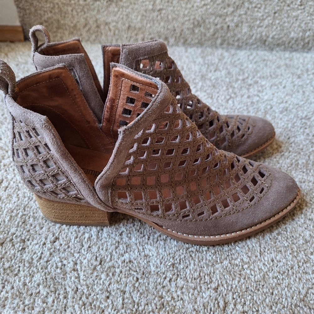 Jeffrey Campbell Taggart Ankle Boots. Taupe suede. Cutouts. Womens size 7 - Picture 3 of 8